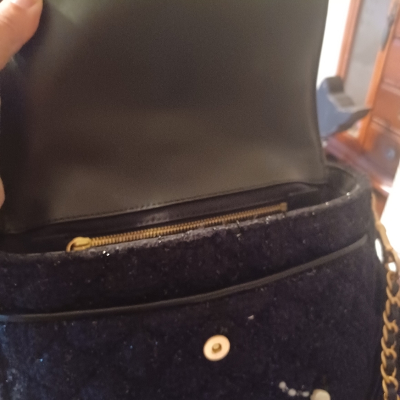 Rare Tory Burch Fleming crossbody - Picture 8 of 11